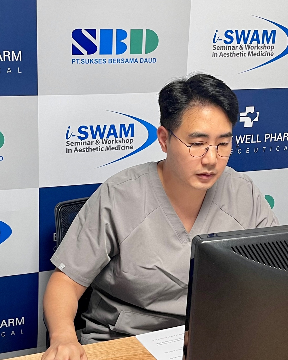 2022.09.27 인도네시아 의사 420명을 대상으로 웨비나 진행 - 천안 엘츠의원 (4)